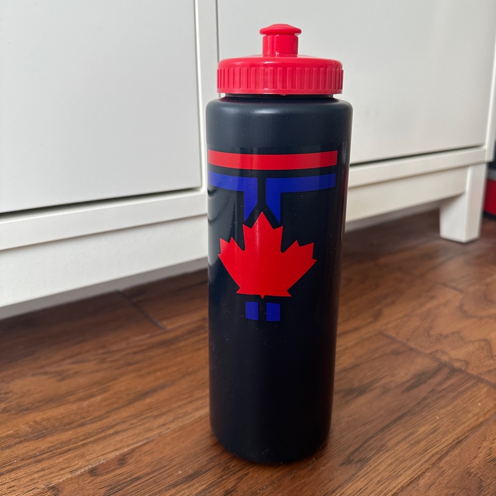 Blue Jays Canada flag water bottle